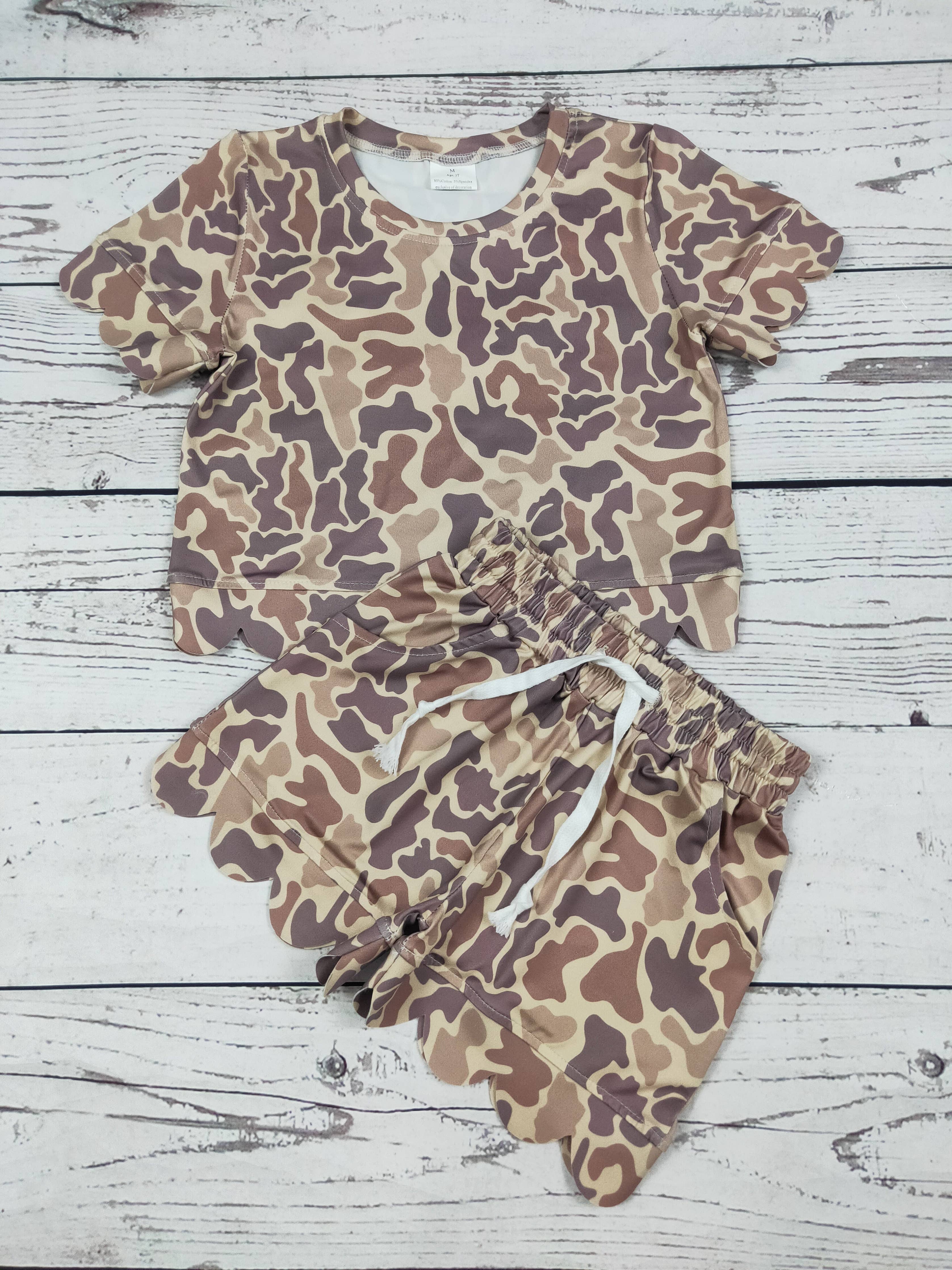 Kids Girls Camouflage Printed Scallop Shorts Set