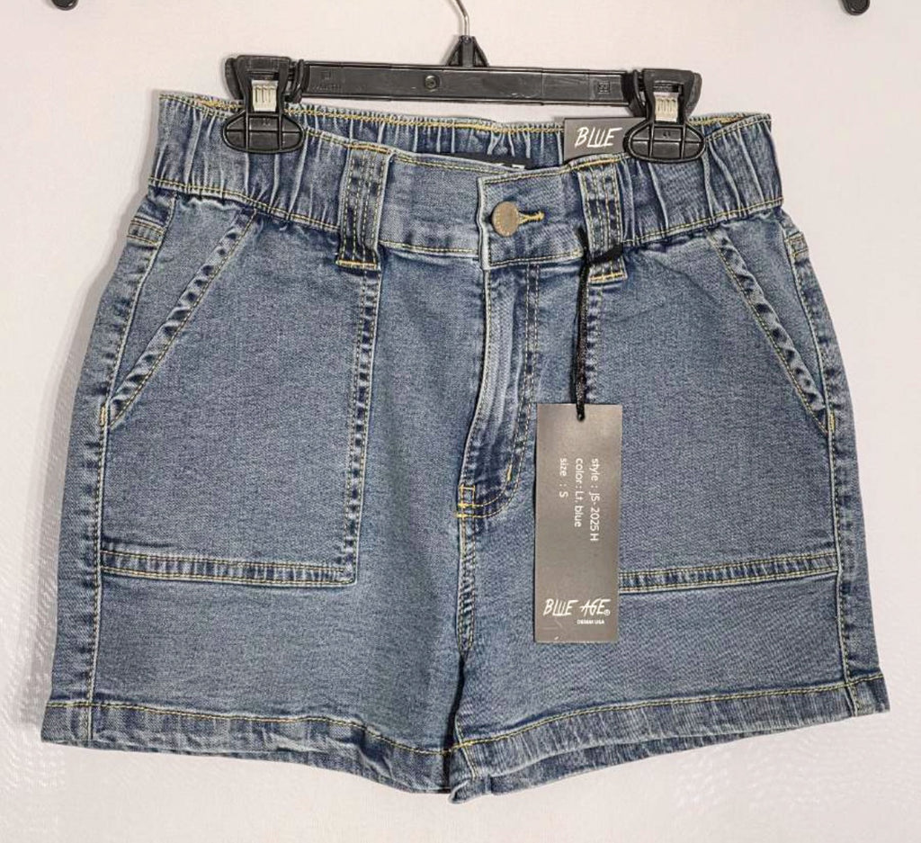 RIGID PATCH POCKET SHORTS STRETCHED